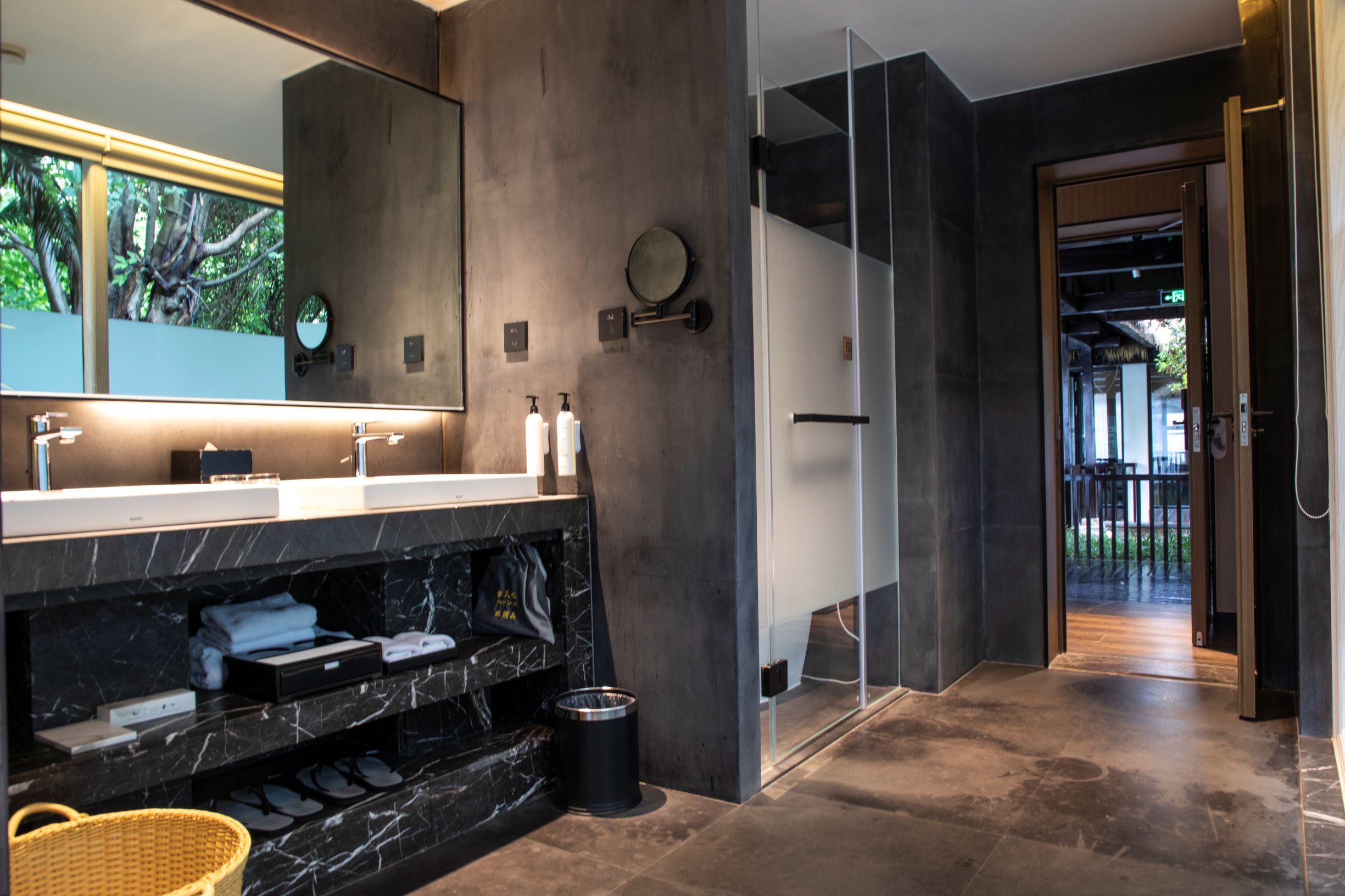 湖畔泡池大床房（户外泡池）