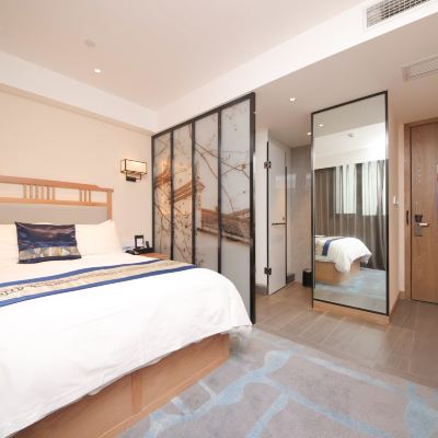 尊享大床房【徠芬電吹風+空氣凈化器】 古南都逸居飯店（南京夫子廟地鐵站店）優惠