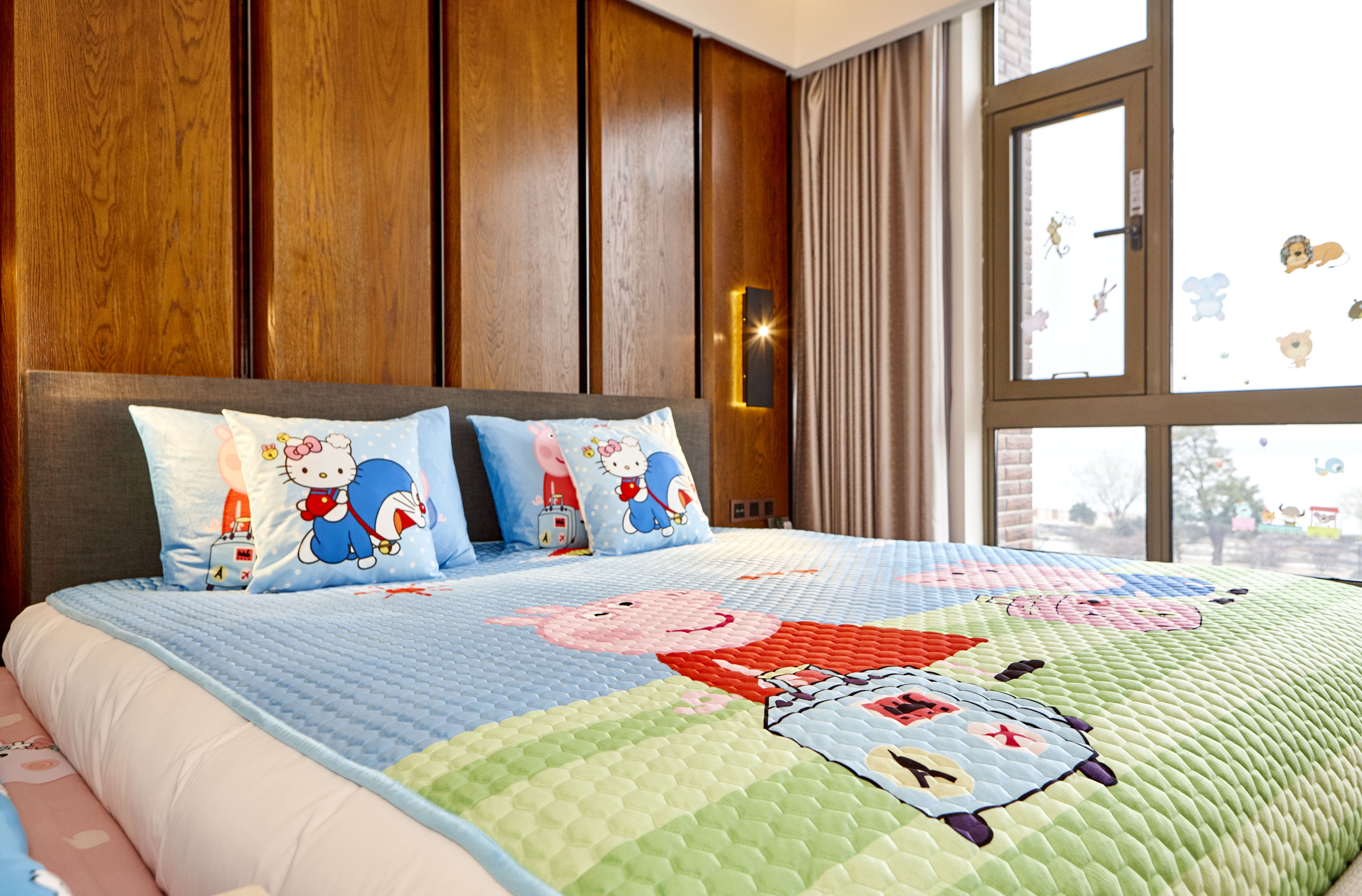 歡樂親子湖景套房