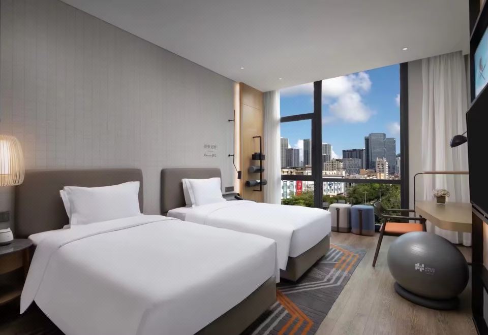 豪华城景双床房（澳大利亚HEAD动感单车）