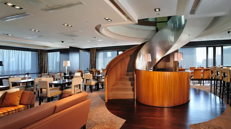 ペニンシュラ エクセルシオール ホテル 施設