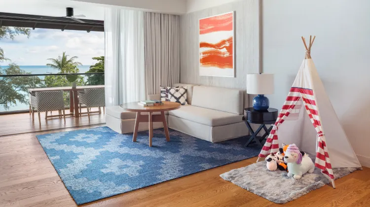 1 เตียงคิงไซส์ 1 ห้องนอนสวีท