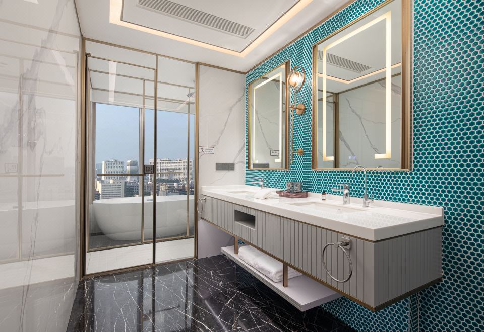 豪华商务大床房