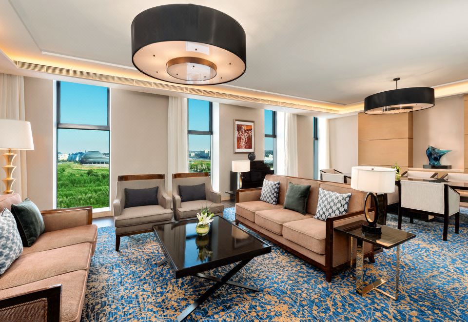 Sheraton Changchun Jingyuetan HotelPremier Deluxe Suite