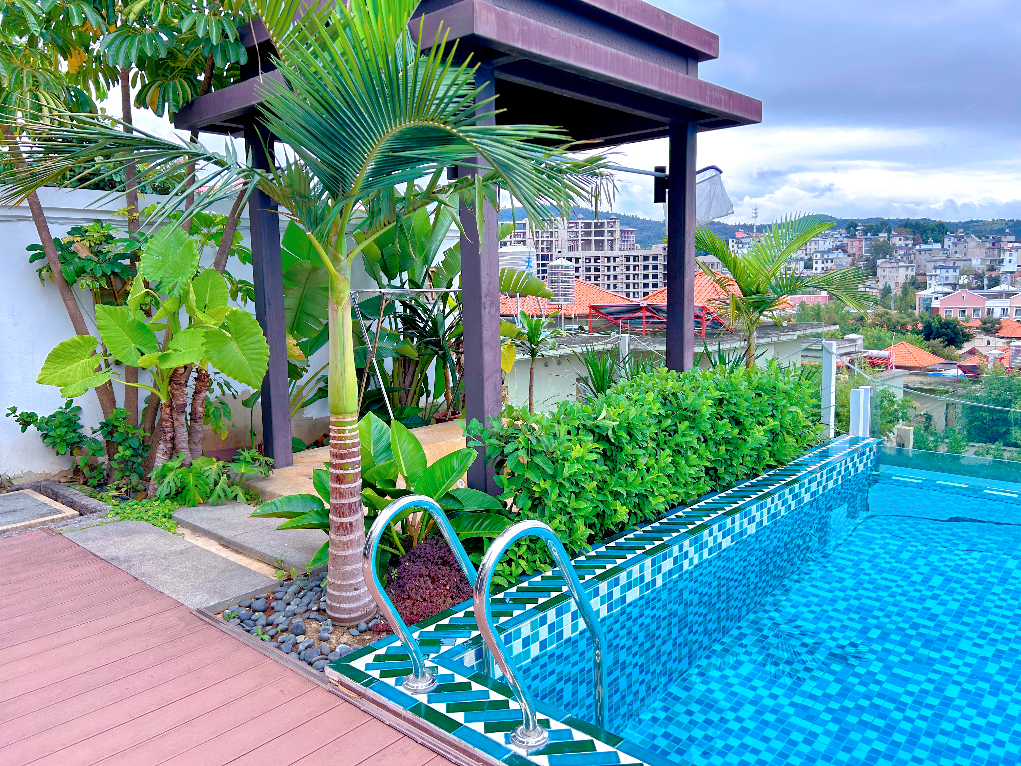 畅享·影院三卧一厅泳池别墅