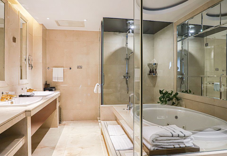 Feitian Hotel BeijingExecutive Suite