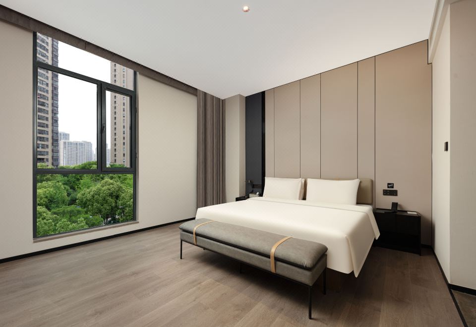 行政套房（無線投屏+小冰箱+智能馬桶）