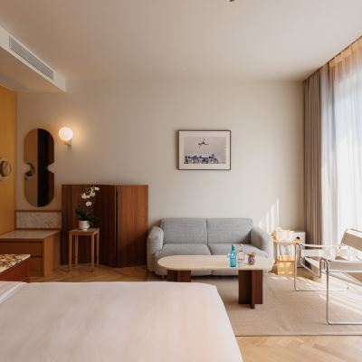 Deluxe Superior Room - Courtyard-View (Double Bed)