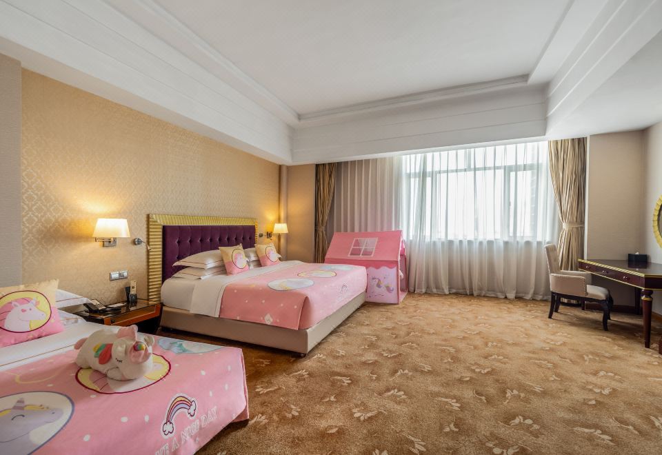 卡通亲子房（望园景+卡通主题用品+浴缸+智能马桶）