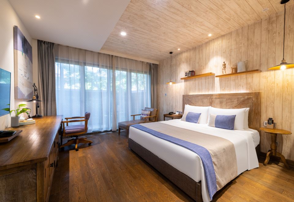 Queen Room