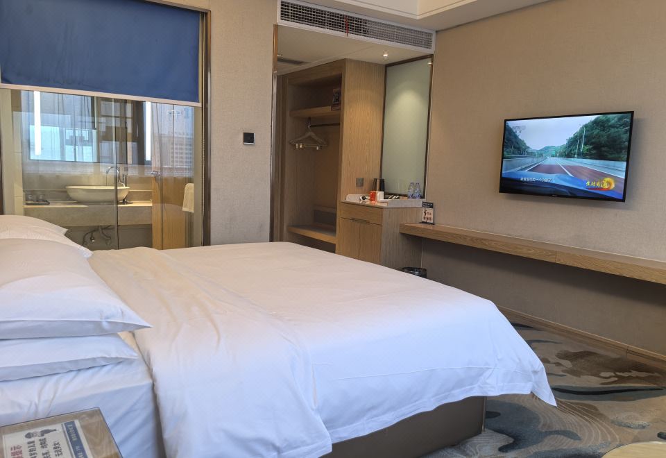 Vienna Hotel (Longhui Bus Terminal)Deluxe Double Room