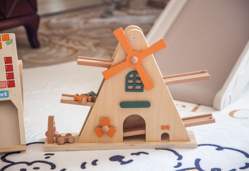 豪华家庭城景亲子房【小童帐篷滑梯+玩具图书+星空灯】