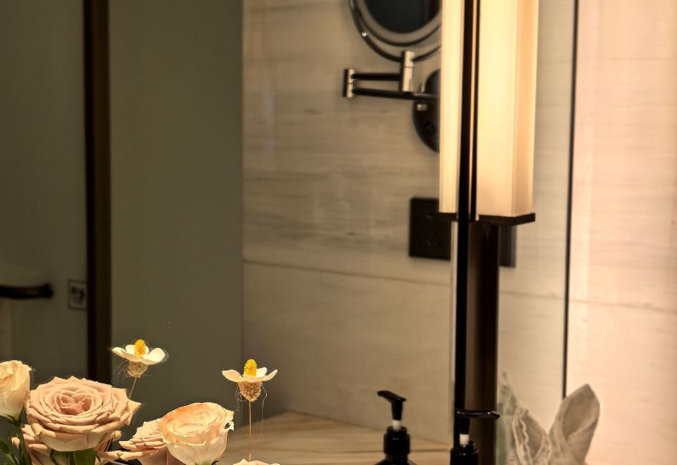 湖山庭院大床房