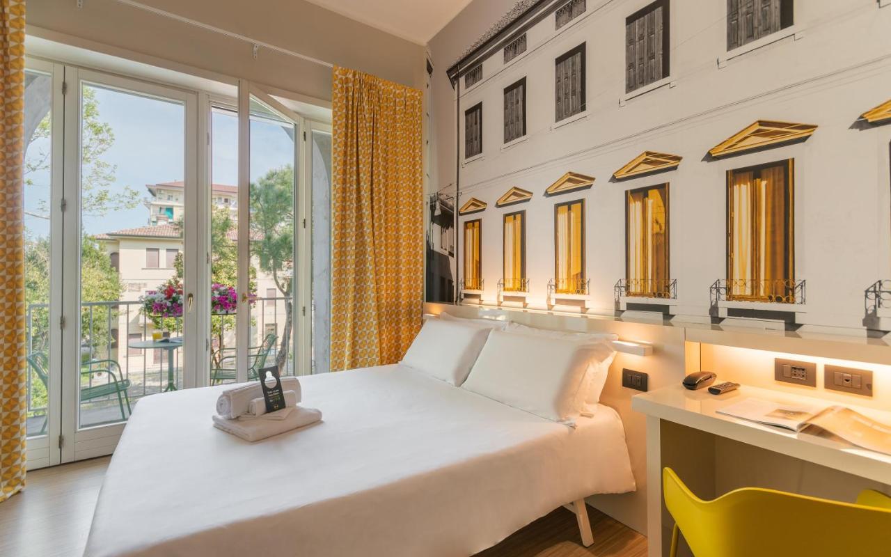 标准双人房， 无烟房， 露台