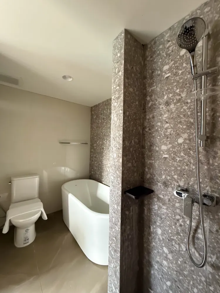 ดีลักซ์ สวีท  (Rangsit Residence & Hotel)