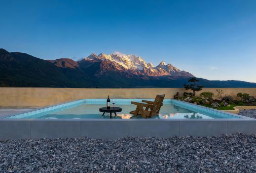 Yunman Pushi SUN GOLD · Golden‑Sunrise Panoramic Smart Stay (Baisha Ancient Town)