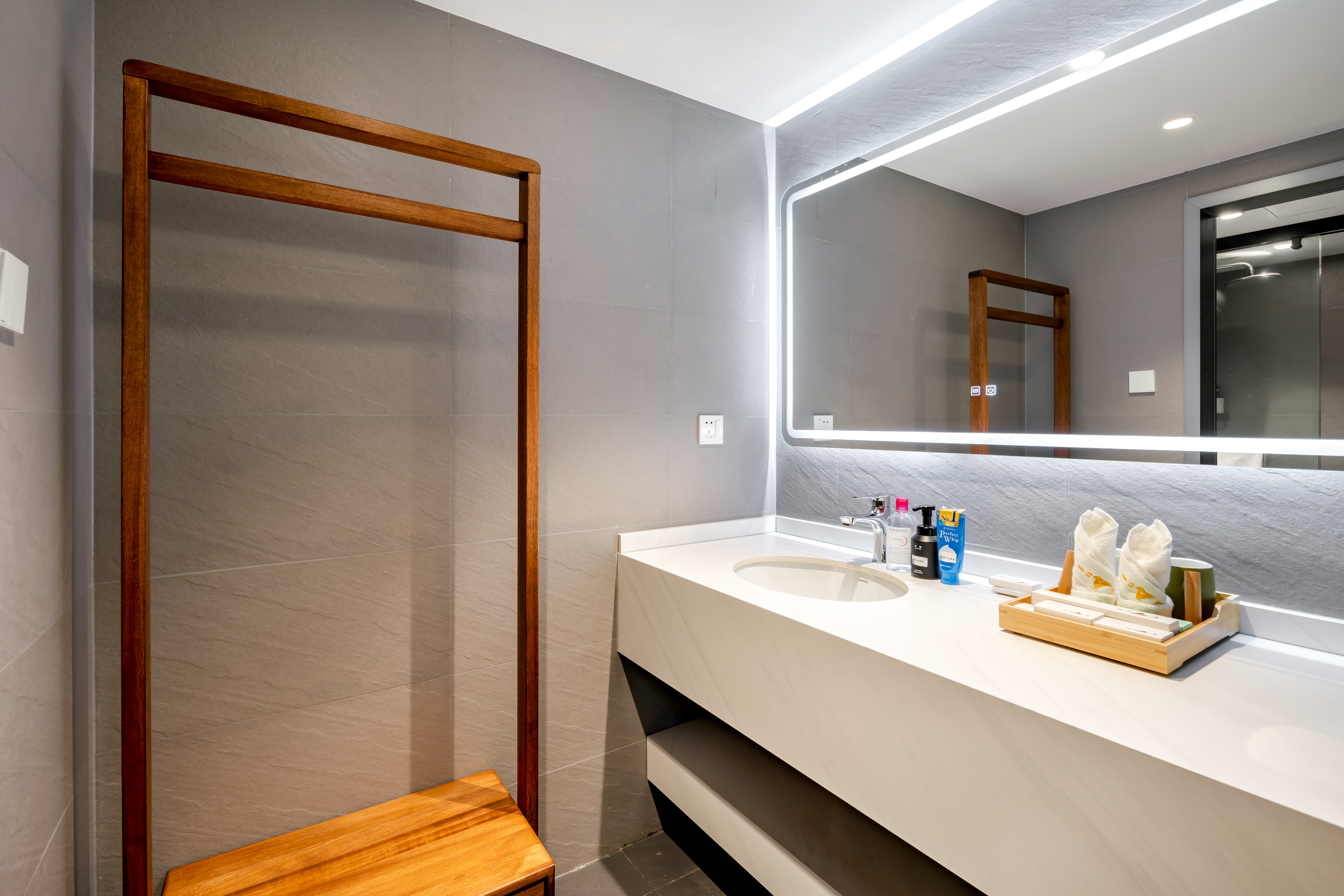 日夕·大床房（全屋暖气+巨幕投影+戴森吹风机）