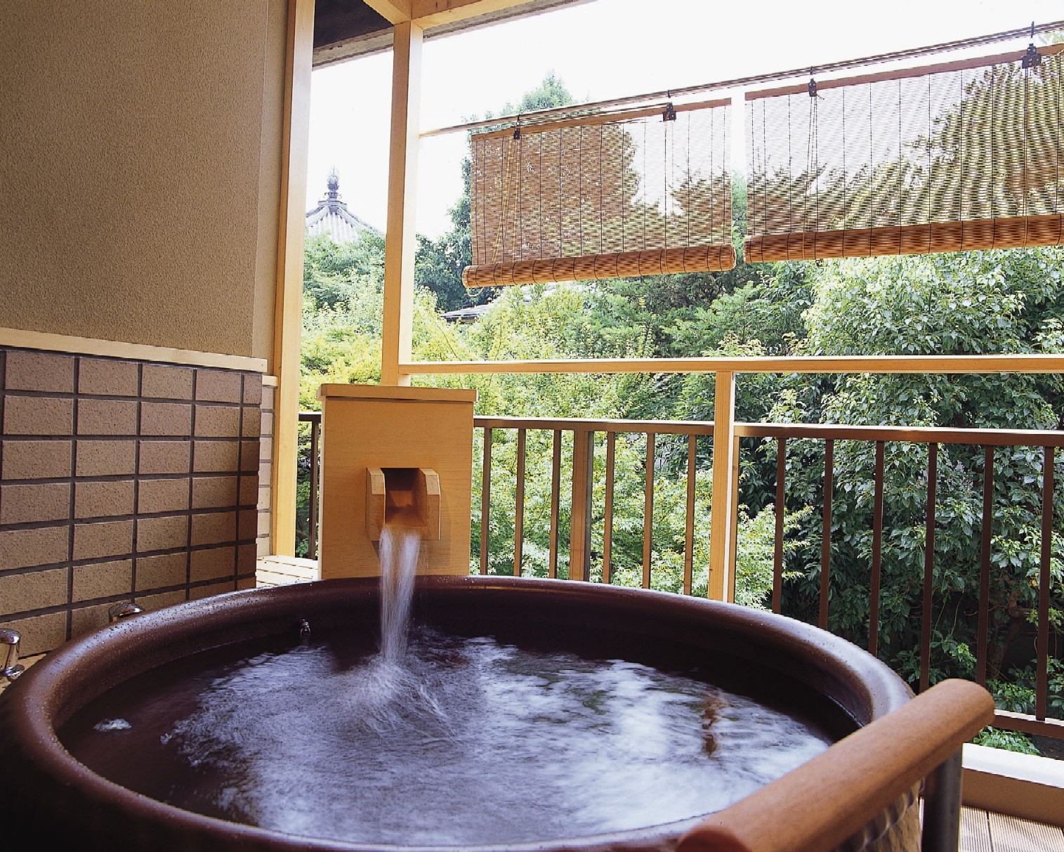 带有露天浴池的日式双人房