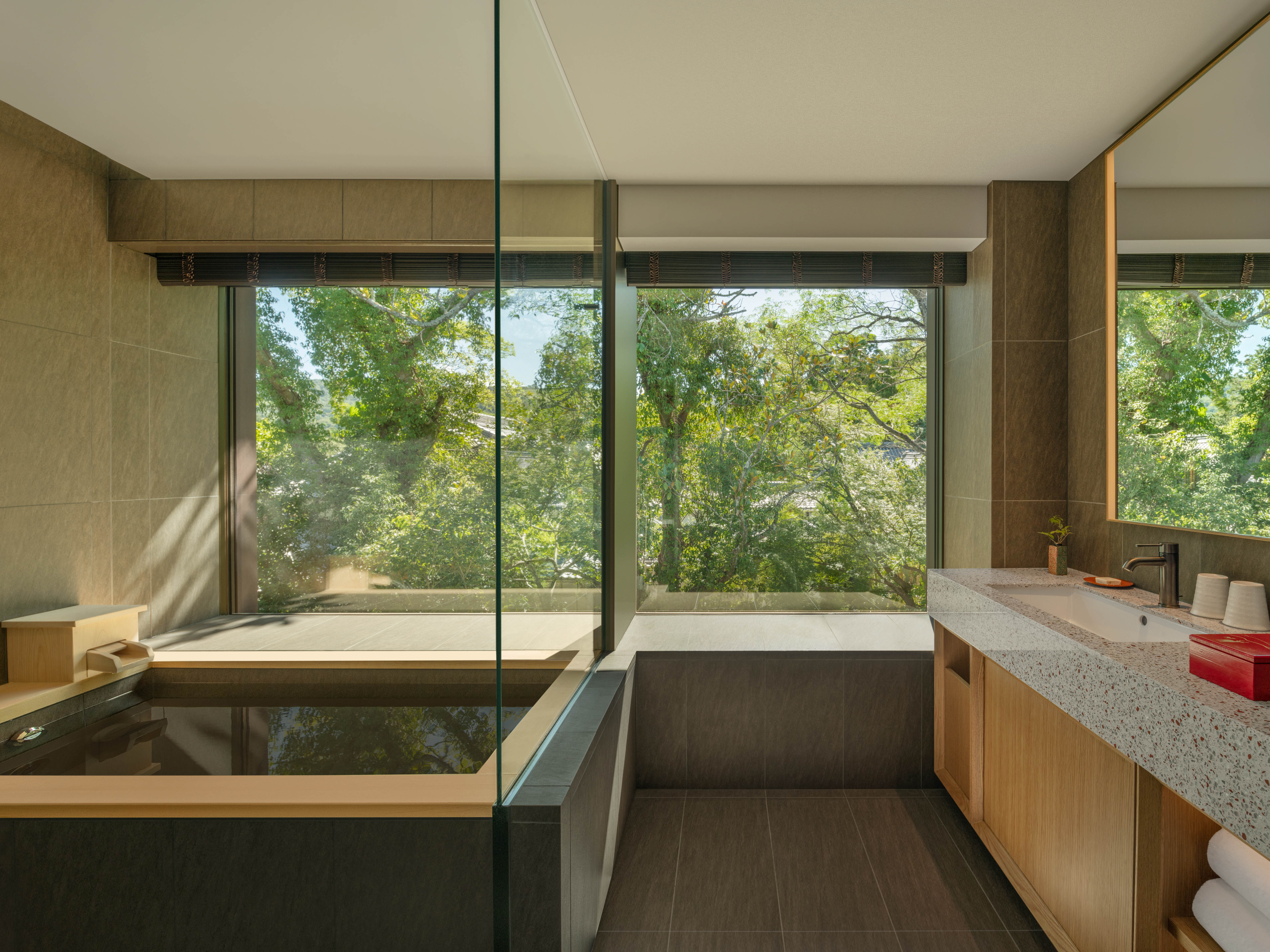 豪華雙床房（帶溫泉浴）