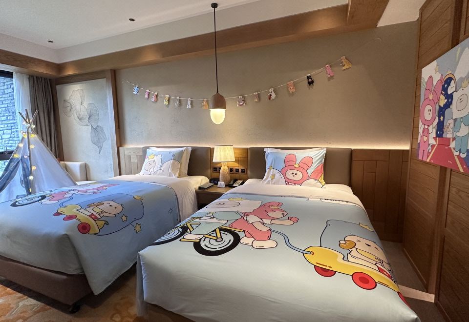 CROWNE PLAZA SHENNONGJIAFamily Friendly Room - Mountain-View (2 Beds)