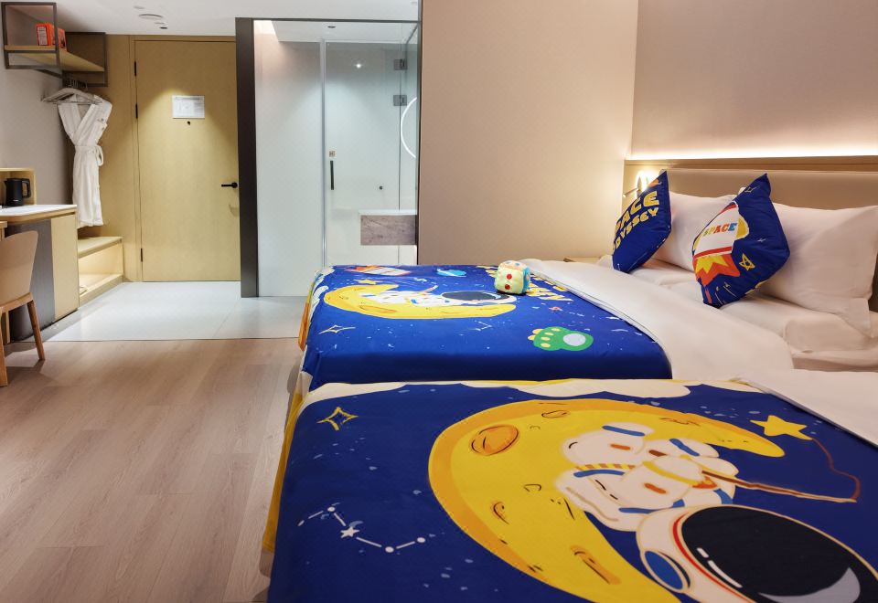 亲子乐园房︱记忆床垫︱全屋声控︱记忆枕︱智能投屏