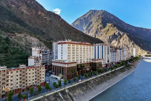 Lanfeng Hotel
