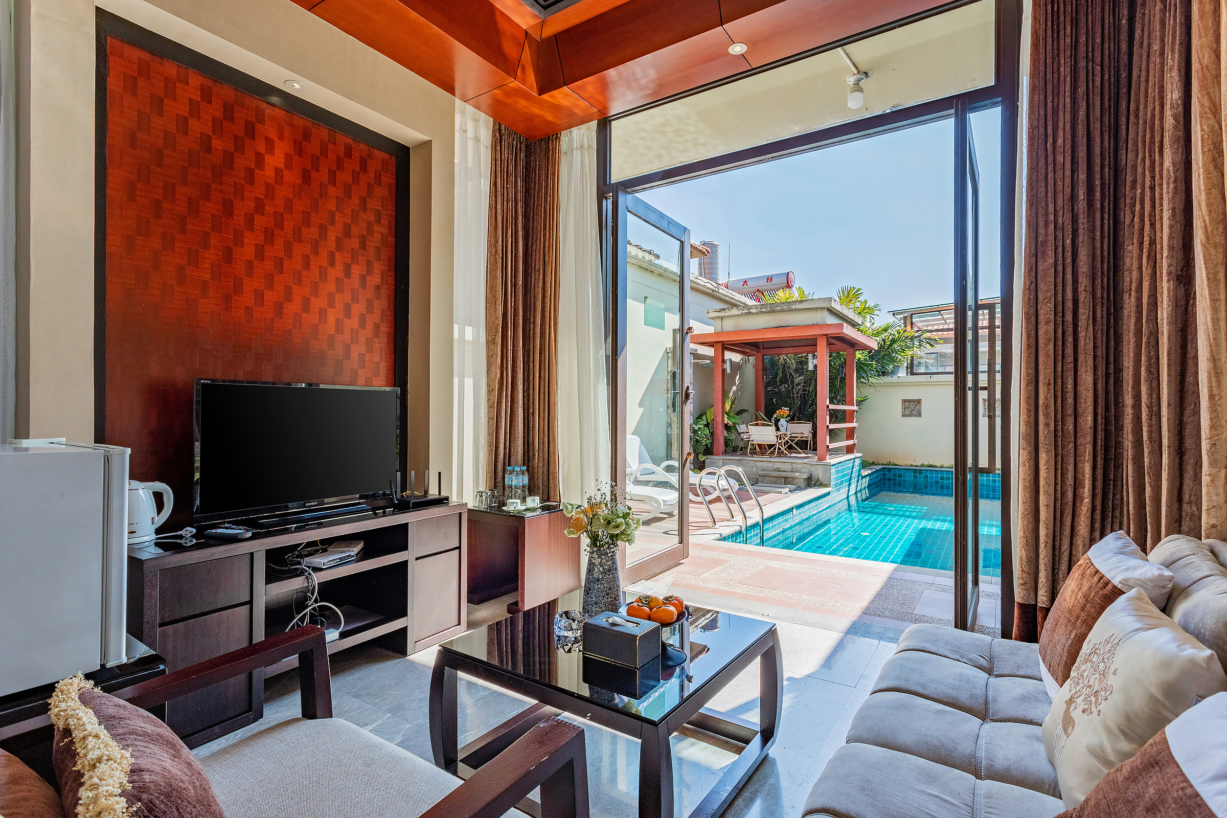 私家泳池别墅·一室一厅