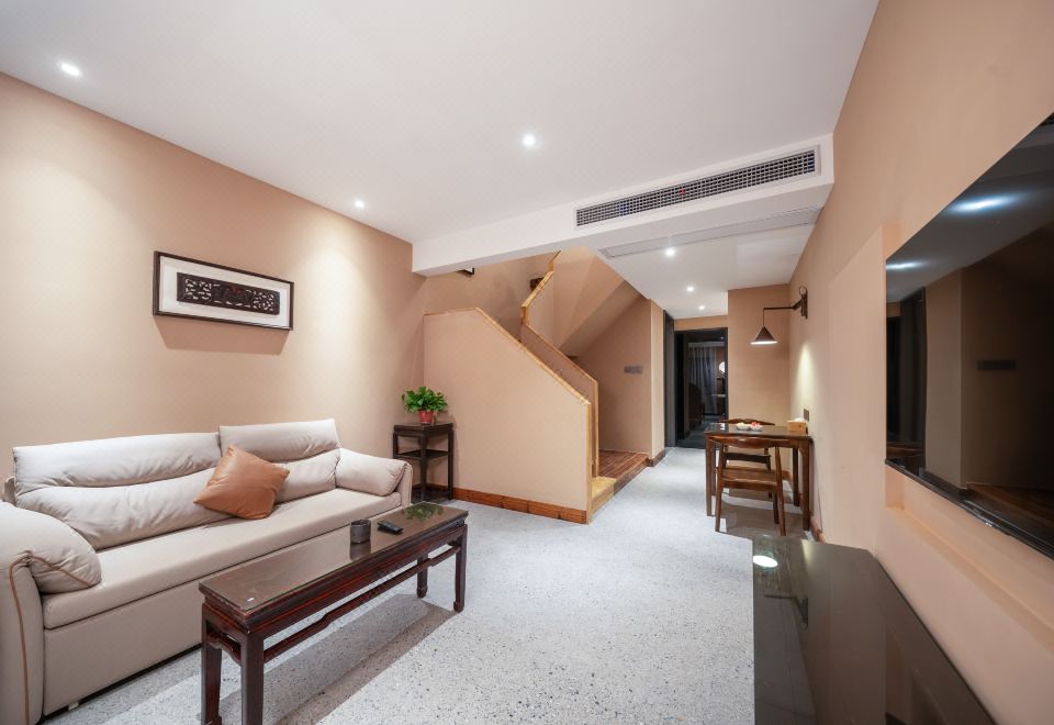 Leisure Loft Villa Suite - Courtyard-View, Mountain-View (Sofa)