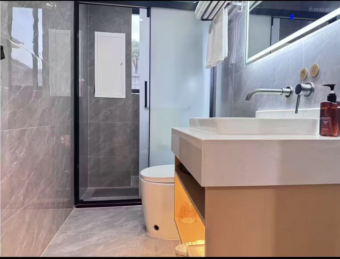 City|商旅观景三人间（一次性面巾|浴巾+智能客控）