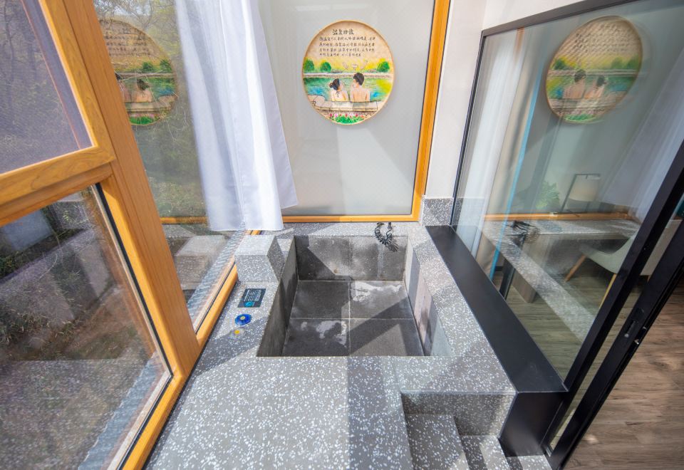 竹林氧吧·私享汤池温泉大床房（观景阳台+智能马桶）