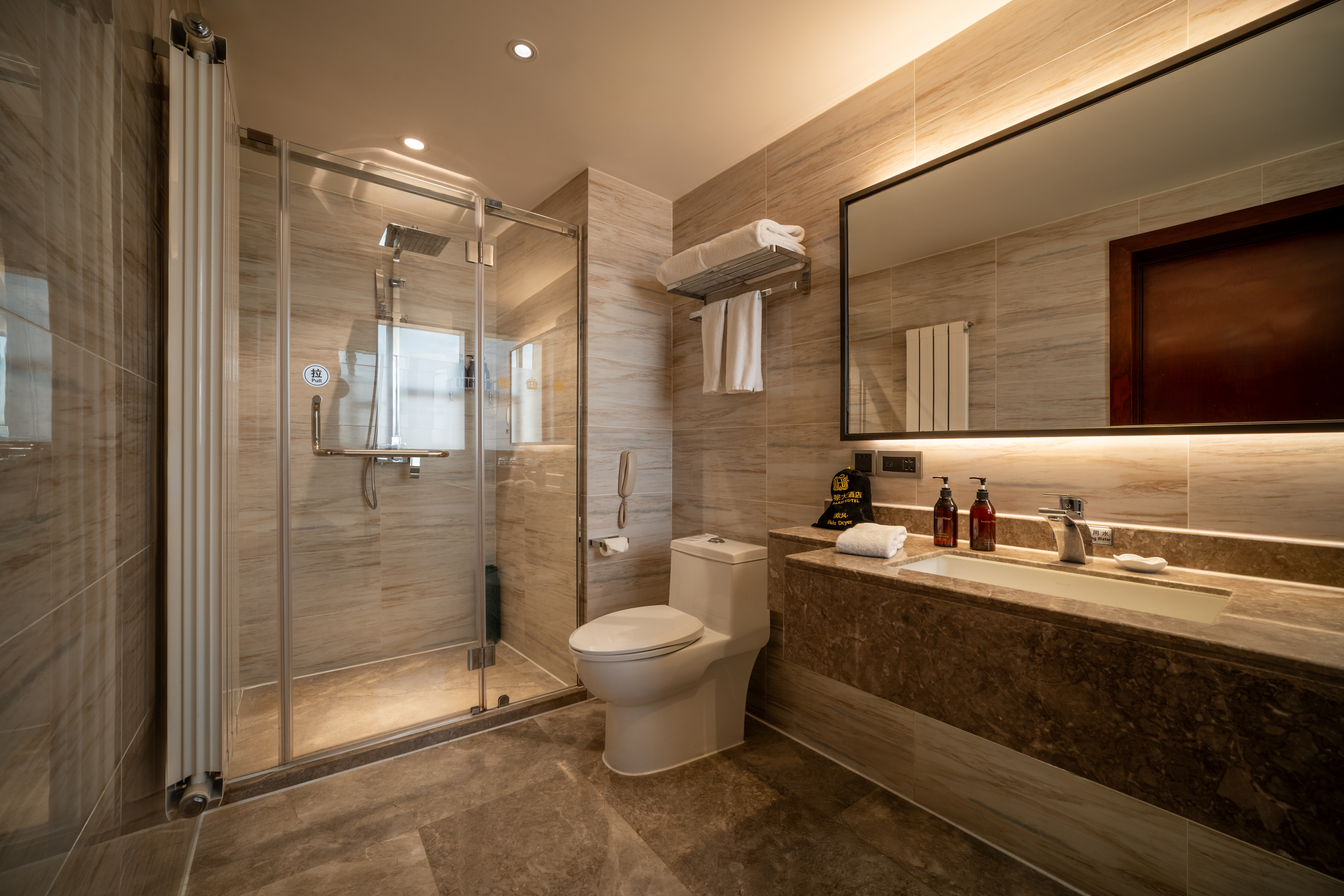 荷里活時尚房·豪華浴缸·潤境加濕器