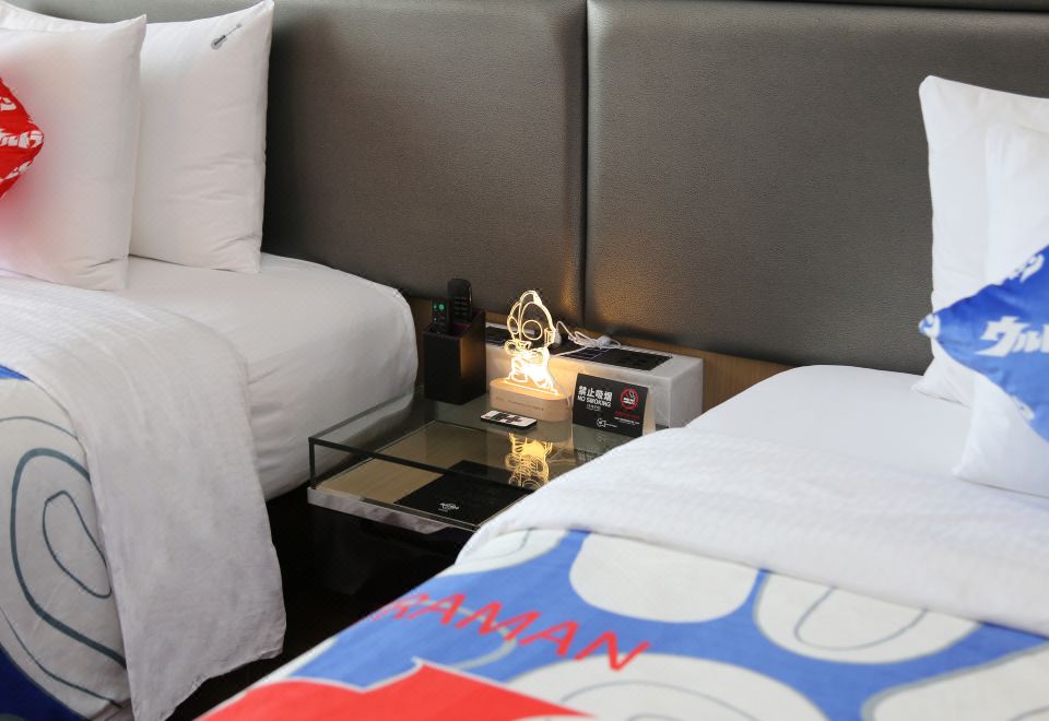 奧特曼親子主題雙床房