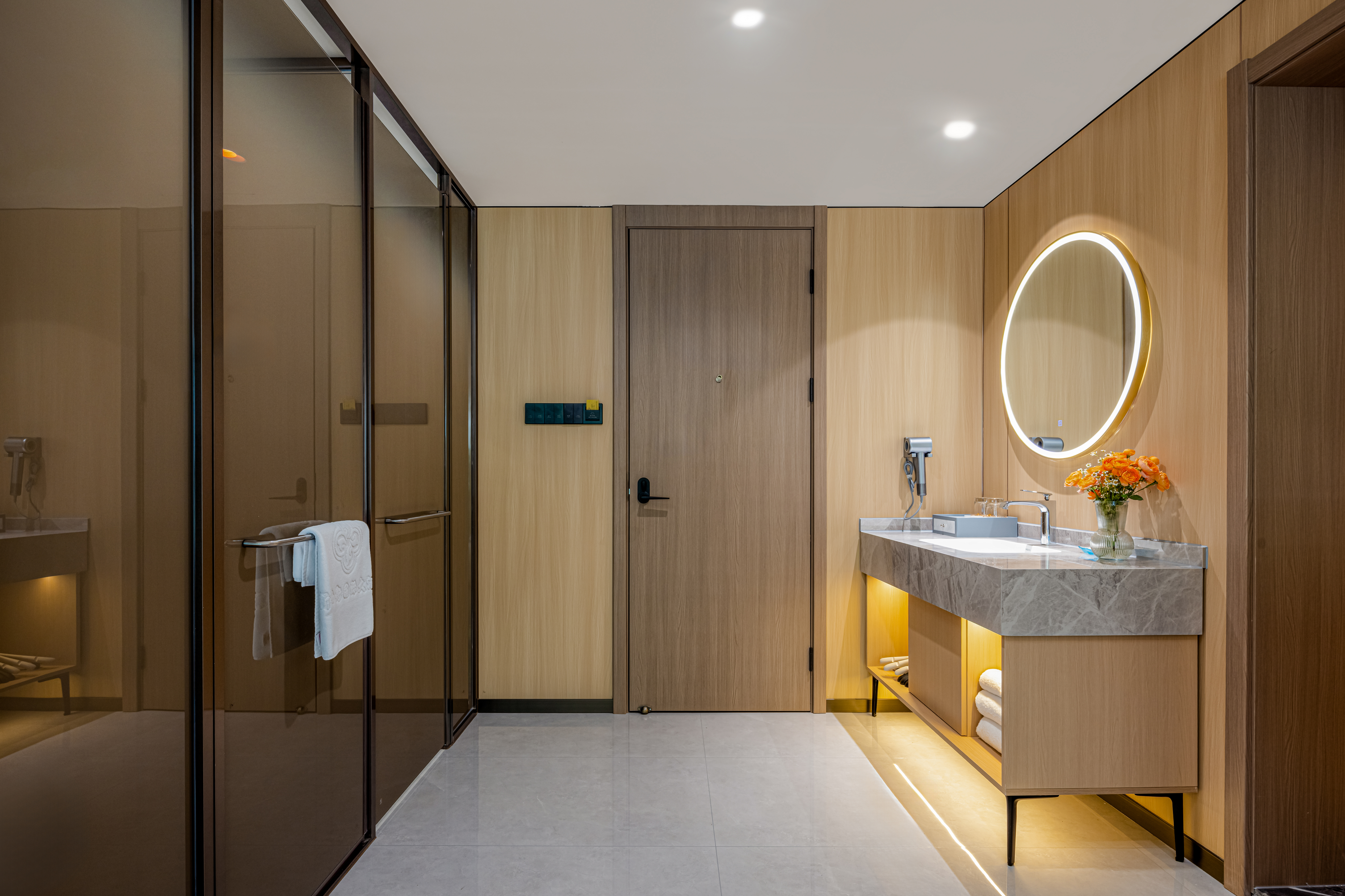 双卧家庭连通房（乳胶床垫+Mini小冰箱+智能马桶）