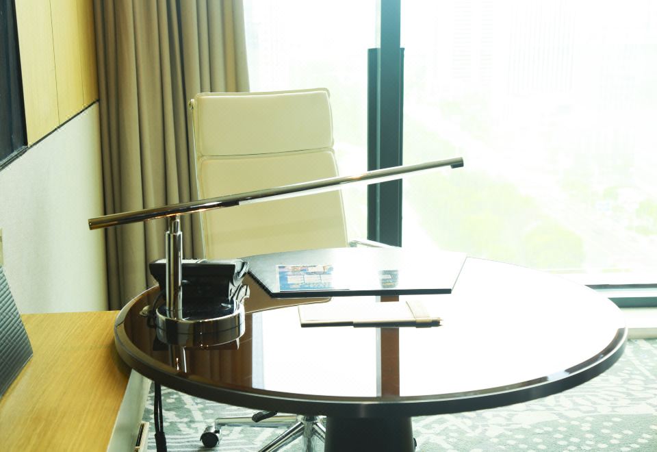 Renaissance Suzhou Wujiang HotelDeluxe Lake-view Family Room