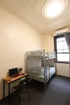 Emu Backpackers Perth - note - Valid Passport required for check in