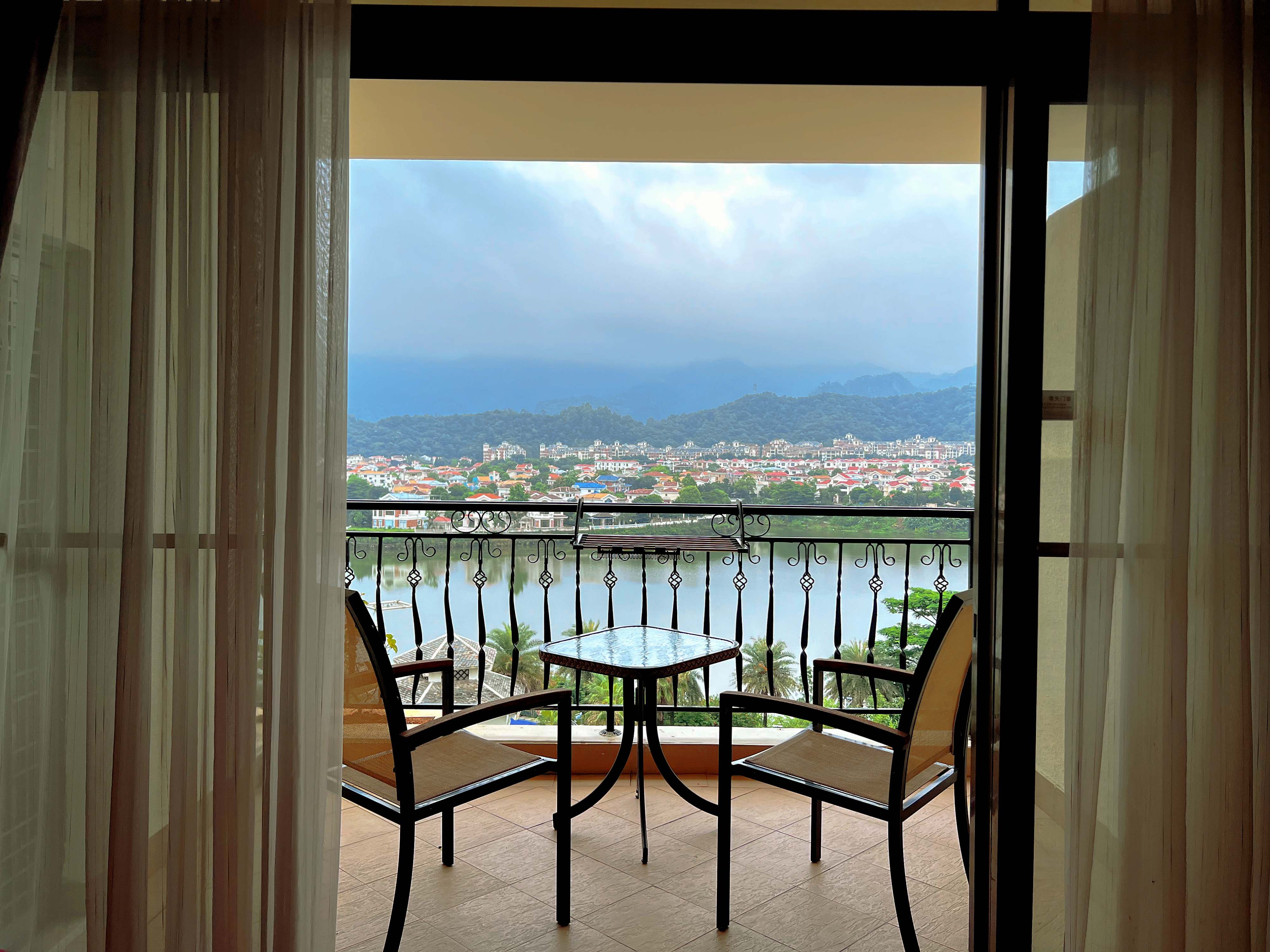 Gaoming Country Garden Phoenix Hotel景緻陽台雙床房