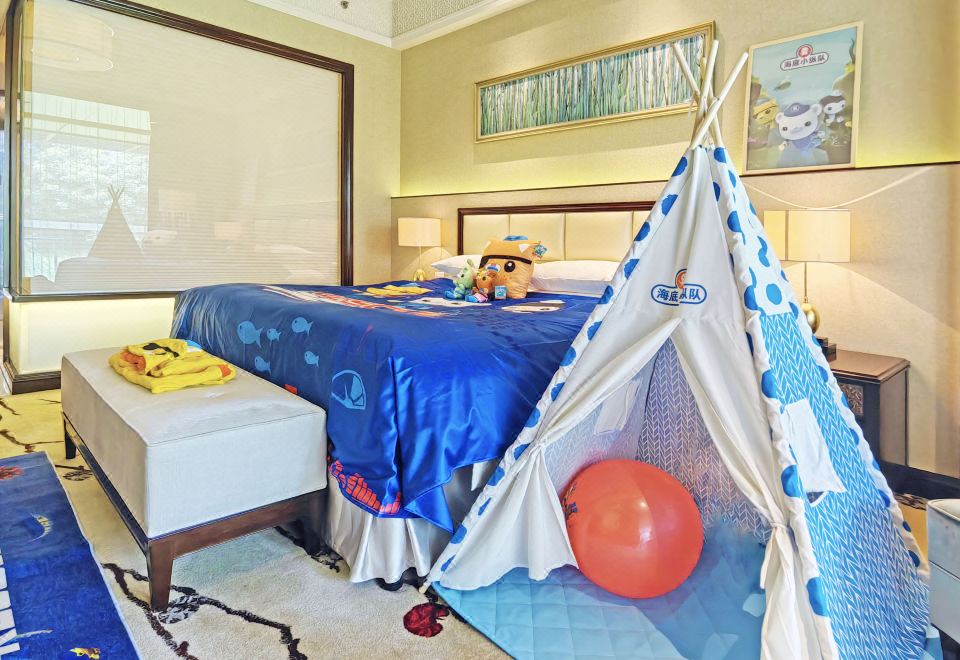 東樓-海底小縱隊親子大床房