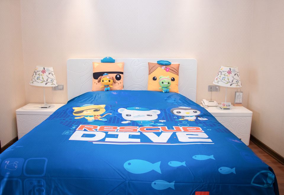 海底小縱隊主題公寓二居室親子套房