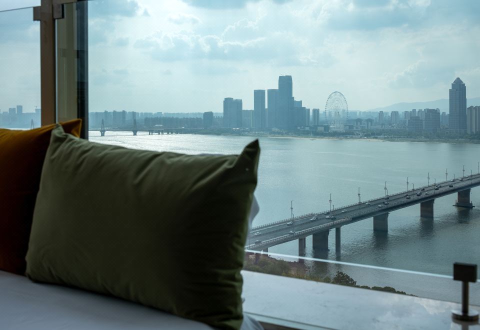 摩登格调江景套房270°览赣江江景