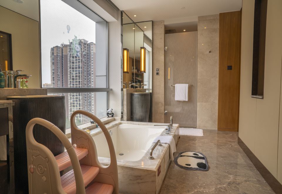 1+2主题家庭套房