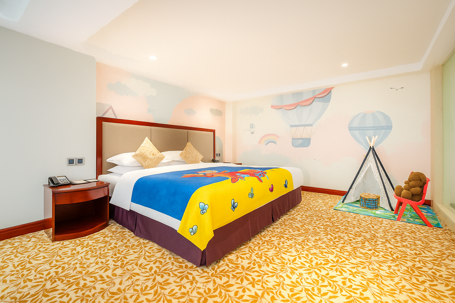 New Paris Hotel巴黎家庭房主题房·玩具·帐篷