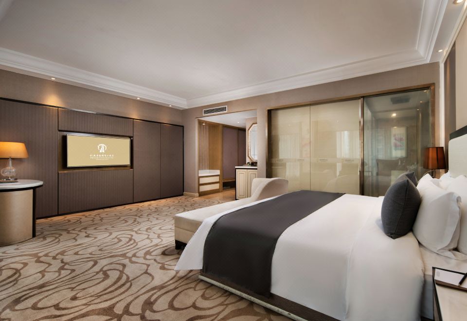 豪華大床房-高速WIFI-辦公區-深泡浴缸-全景落地窗