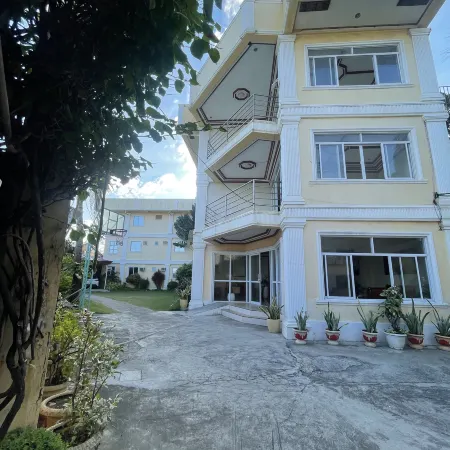 Teresita Santos Resort (formerly Villa Teresita Resort)