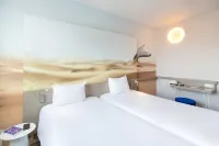 Ibis Styles Toulon Centre Port