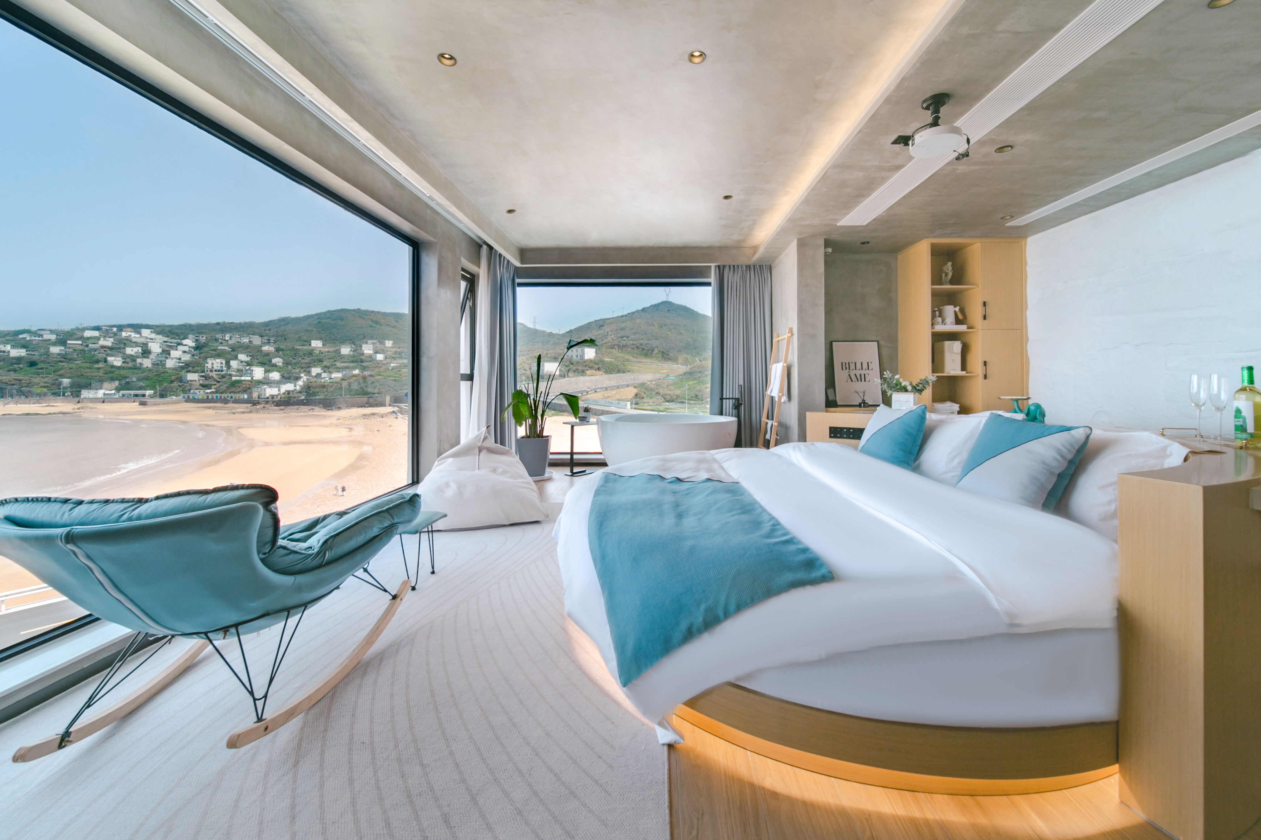 Shengsi qing yu jing house金鲳鱼·海景投影浴缸圆床房