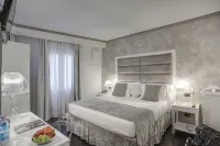 ريفولي بوتيك هوتل