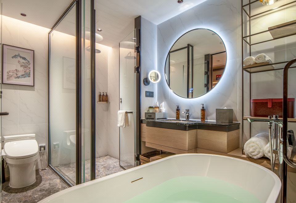 雅痞山居大床房丨浴缸