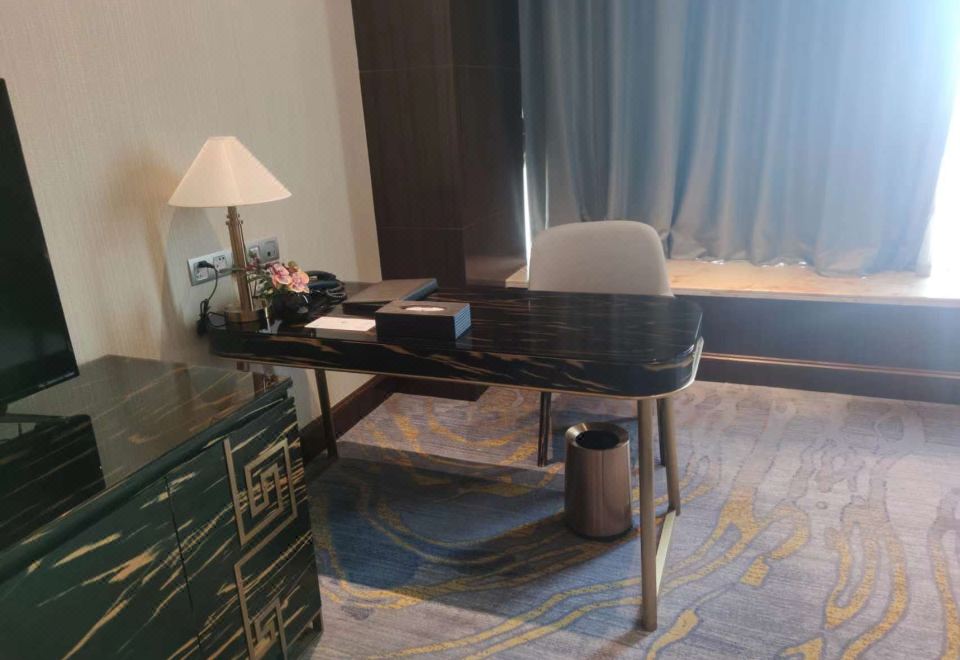 Chateau Star River QingdaoStandard 2-bed Room