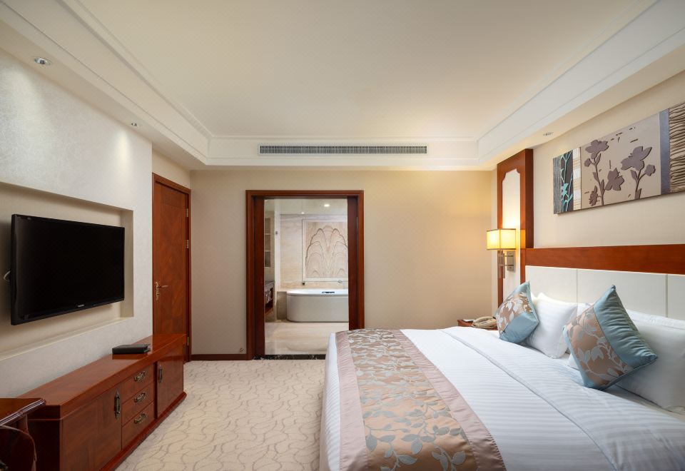 商务套房「眺望城市天际线+独立会客厅+休闲沙发组合」