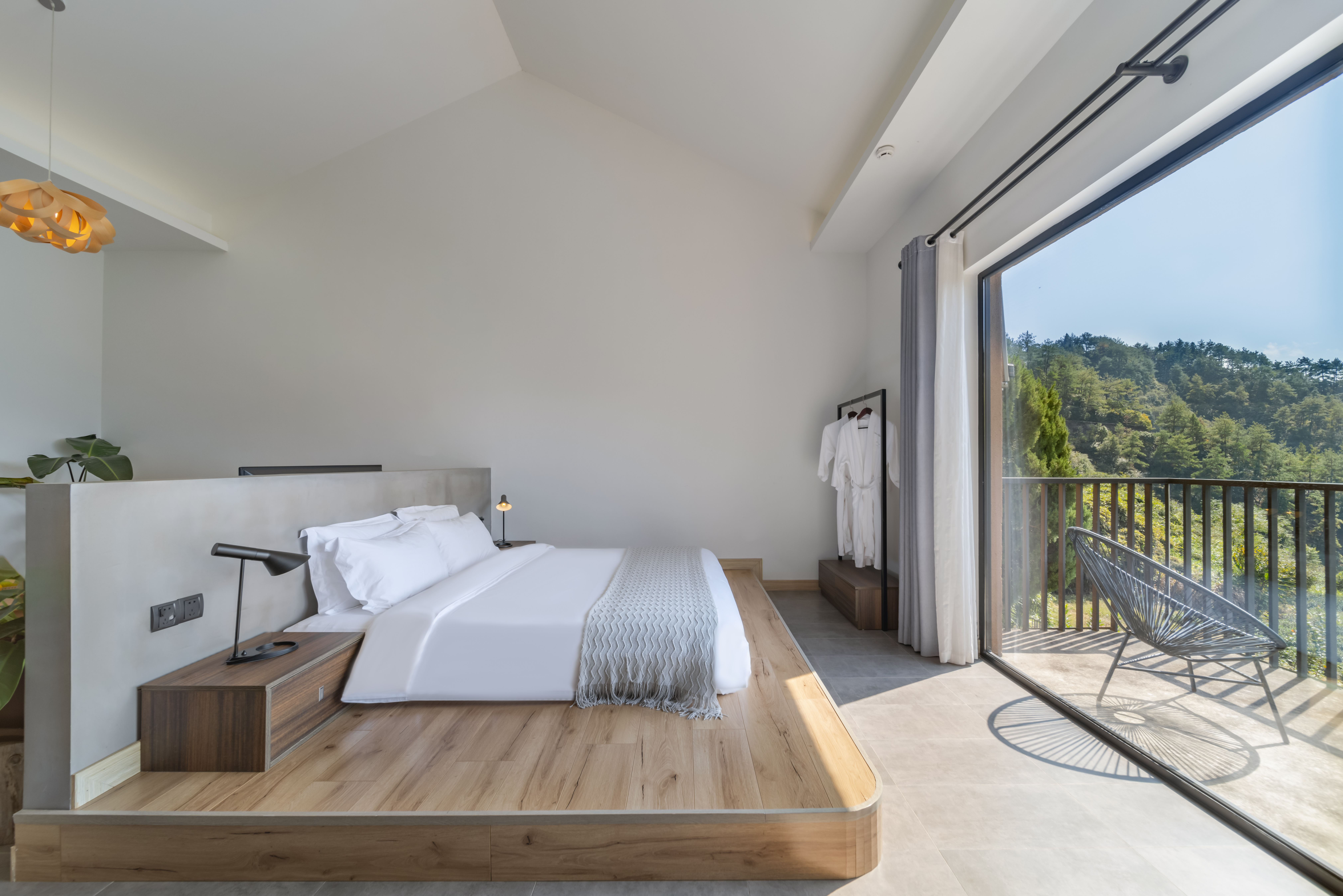 溪云里11房包栋|无边泳池|特色行廊|日光躺椅|休闲酒吧|阳光花园